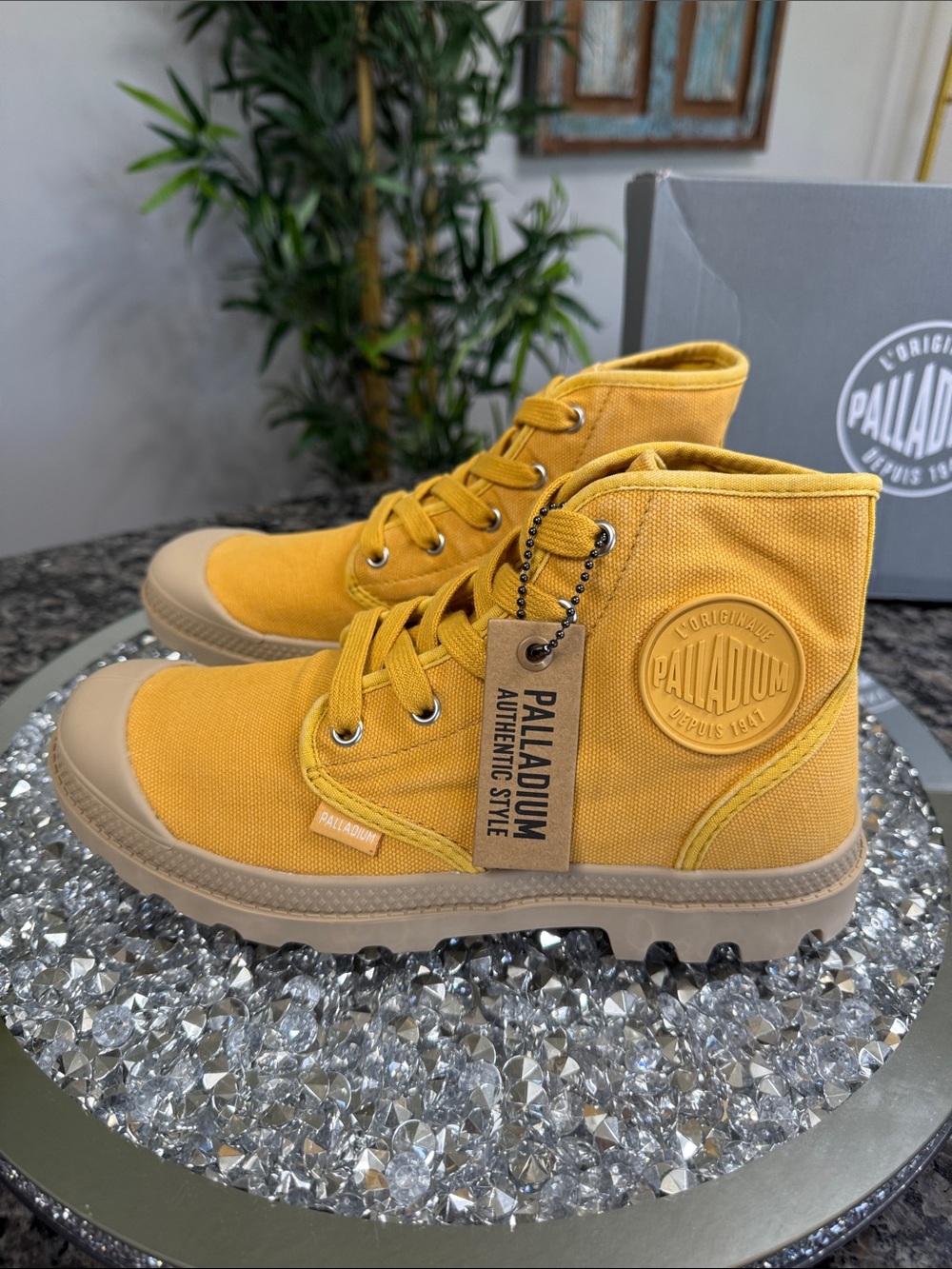Palladium butterscoth Yellow Honey gold Canvas Lace-Up Ankle Boots lug sole NEW - Picture 2 of 12